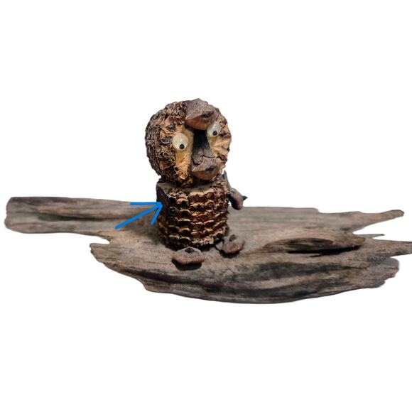 2-Hand-Carved Driftwood Sculptures ShoreBird w/Grass, Seashells/Owl Googly Eyes - Picture 6 of 8